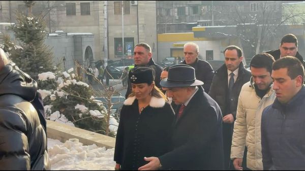 Փաշինյանն արդեն Երևանի Սուրբ Աստվածածին եկեղեցում է, որտեղ մասնակցելու է Սուրբ ծննդյան պատարագին - Sputnik Արմենիա