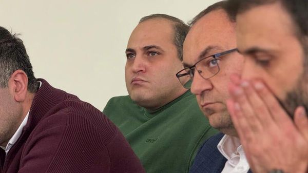 Судебное заседание по уголовному делу Имнимним-2 в отношении Нарека Самсоняна и Вазгена Сагателяна (9 января 2026). Еревaн - Sputnik Армения