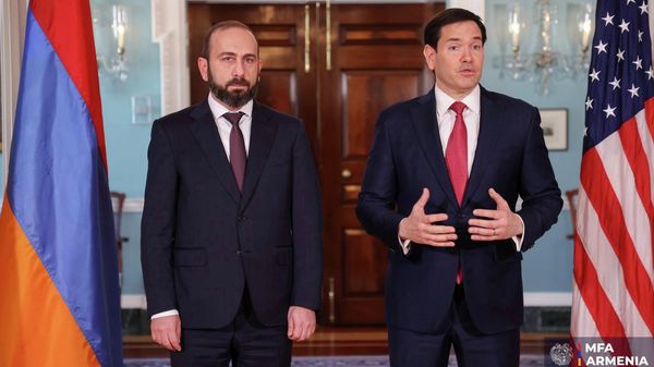 Министр иностранных дел Арарат Мирзоян встретился с государственным секретарем США Марко Рубио (13 января 2026). Вашингтон - Sputnik Армения
