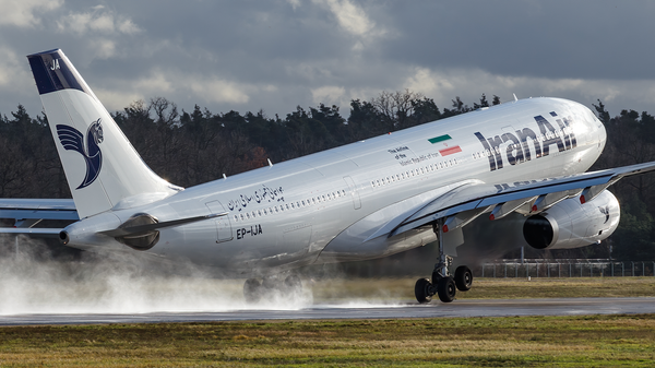Самолет Airbus A330-200 авиакомпании Iran Air в аэропорту Франкфурта - Sputnik Армения