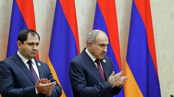 Սուրեն Պապիկյանն ու Նիկոլ Փաշինյանը - Sputnik Արմենիա