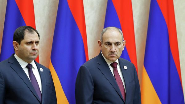 Սուրեն Պապիկյանն ու Նիկոլ Փաշինյանը - Sputnik Արմենիա