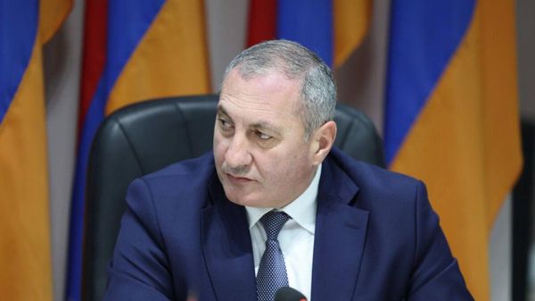 Директор Службы спасения МВД Арам Казарян принял делегацию во главе с заместителем министра гражданской обороны, чрезвычайных ситуаций и ликвидации последствий стихийных бедствий РФ Вячеславом Бутко (29 января 2026). Еревaн - Sputnik Армения