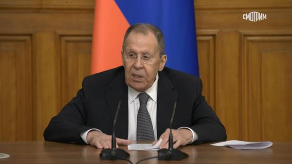 Лишь бы лишний раз поставить очередную украинскую загогулину - Сергей Лавров  - Sputnik Армения