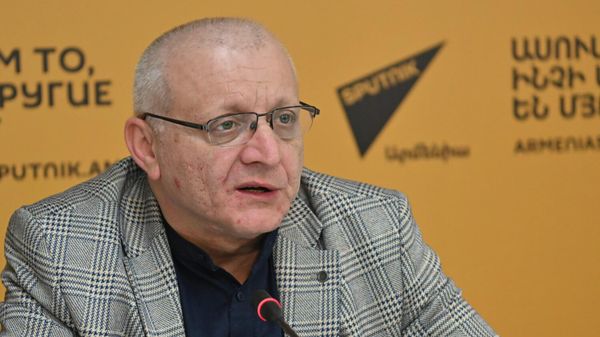  Սուրեն Սուրենյանց - Sputnik Արմենիա