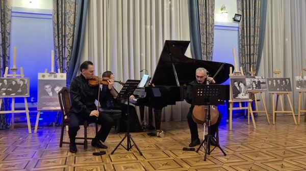 Камерный концерт, приуроченный к 120-летию со дня рождения Дмитрия Шостаковича - Sputnik Армения