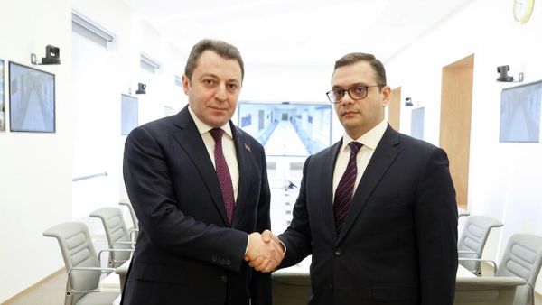 Ռոբերտ Աբիսողոմոնյանը և Էլնուր Մամադովը - Sputnik Արմենիա