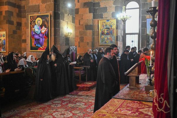Совместная молитва за арестованных священнослужителей в церкви Святого Акопа села Мргаван (6 марта 2026). Арарат - Sputnik Армения