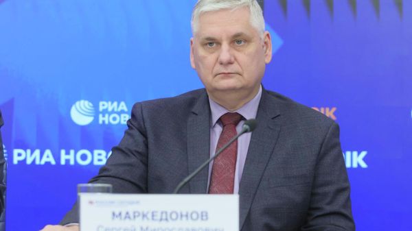 Сергей Маркедонов во время круглого стола (11 марта 2026). Москва - Sputnik Армения