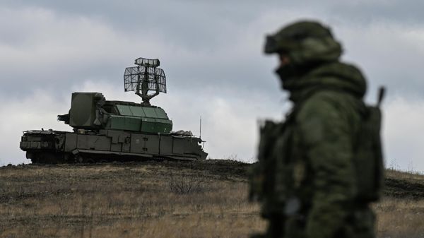 Боевое дежурство ЗРК Тор-М1 группировки войск Центр на Красноармейском направлении СВО - Sputnik Армения