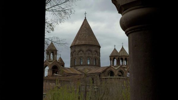Մայր աթոռին «պատժելու» համար երեխանե՞րն են տուժում․ «Թումոյի» թնջուկի հետքերով - Sputnik Արմենիա