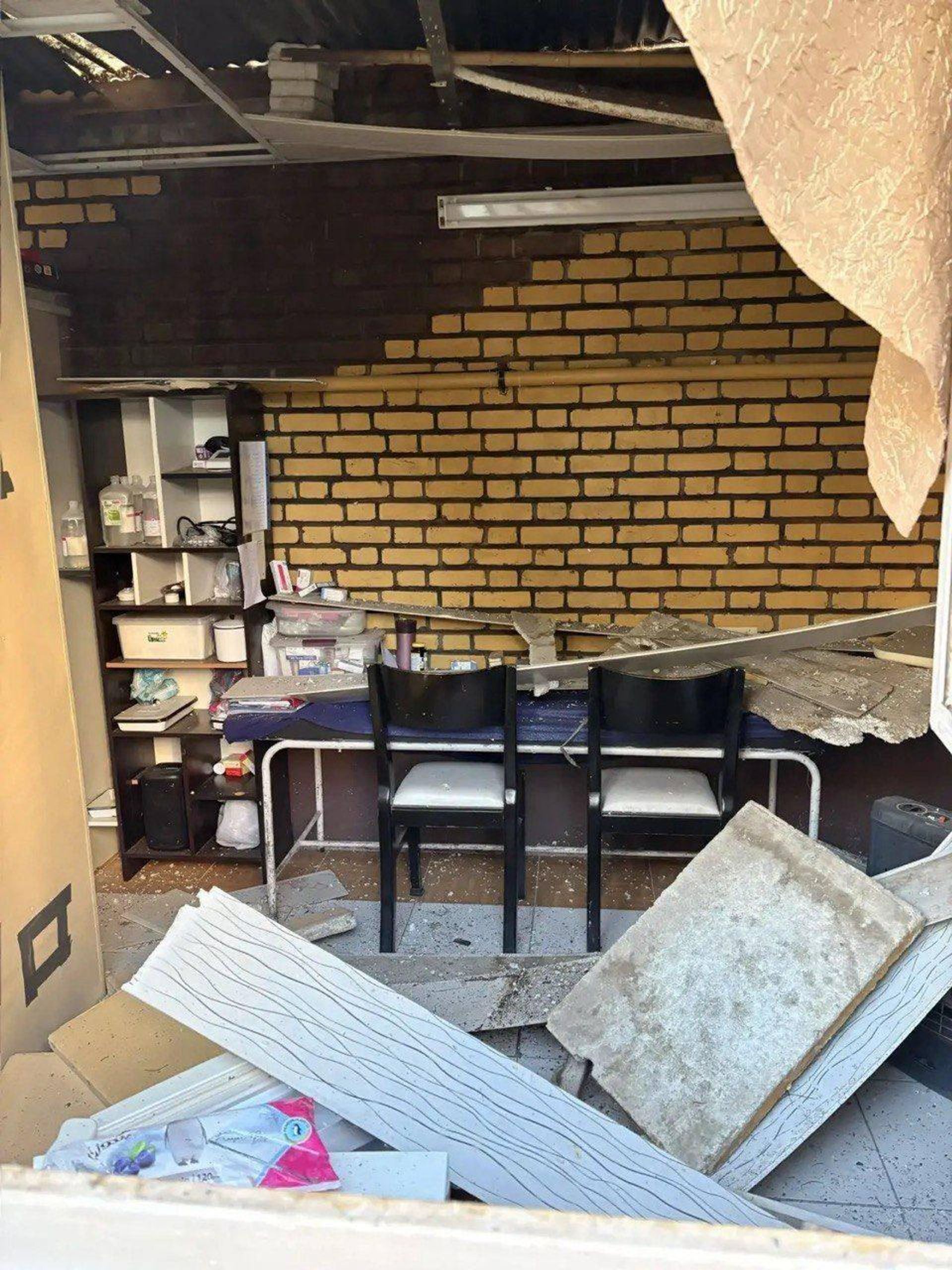 Свято-Николаевский Православный Собор в Тегеране поврежден в результате двух ракетных ударов (1 апреля 2026). Иран - Sputnik Արմենիա, 1920, 01.04.2026