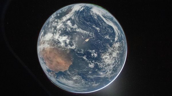 Фото Земли, сделанное командиром миссии Artemis II Рейдом Уайзменом - Sputnik Армения