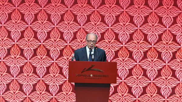 Ара Айвазян во время съезда партии Процветающая Армения и презентации программы и команды Предложение Армении (9 апреля 2026). Абовян - Sputnik Армения