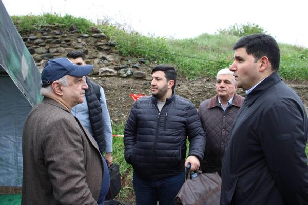 Հայ քաղհասարակության ներկայացուցիչները ցամաքային սահմանով մեկնել են Ադրբեջան - Sputnik Արմենիա