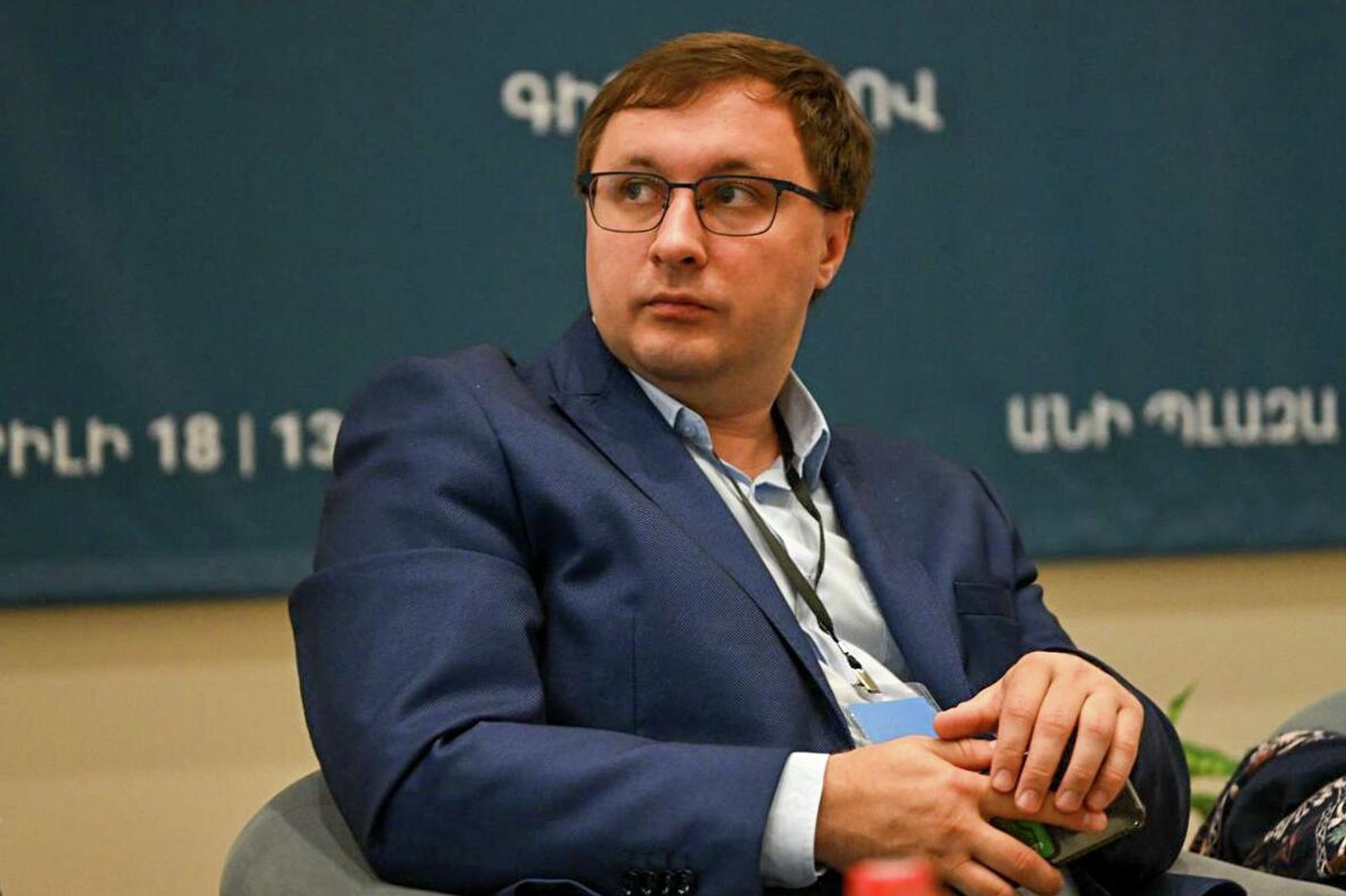 Тюрколог, политолог, специалист по международным и межнациональным отношениям Владимир Аватков на конференции Геополитические риски, сценарии развития Южного Кавказа и влияние конфликта на Ближнем Востоке (18 апреля 2026). Еревaн Тюрколог, политолог, специалист по международным и межнациональным отношениям Владимир Аватков на конференции Геополитические риски, сценарии развития Южного Кавказа и влияние конфликта на Ближнем Востоке (18 апреля 2026). Еревaн - Sputnik Армения, 1920, 18.04.2026