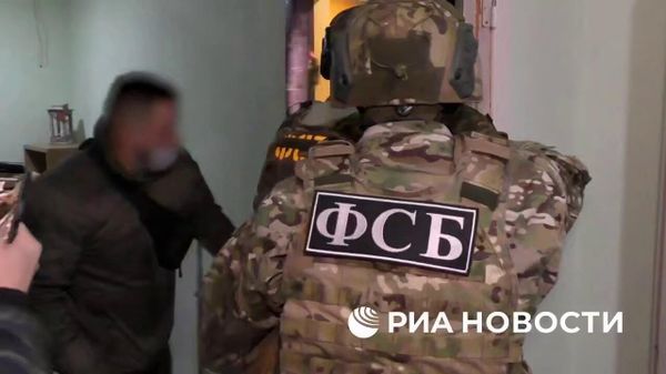 Кадры задержания готовивших теракт против руководства Роскомнадзора  - Sputnik Армения