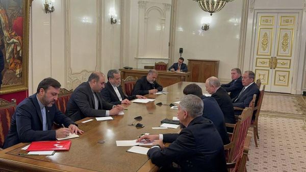  Աբբաս Արաղչիի և Վլադիմիր Պուտինի հանդիպումը - Sputnik Արմենիա