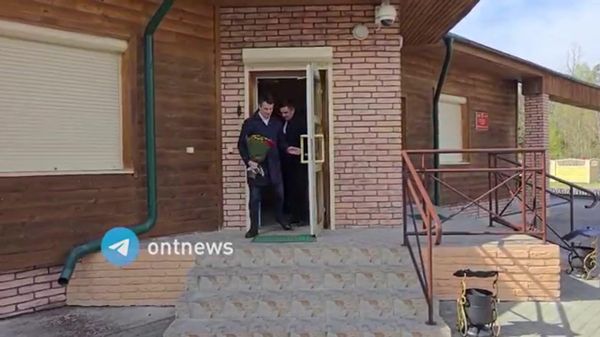 Кадры обмена задержанными по формуле пять на пять на границе Беларуси и Польши - Sputnik Армения