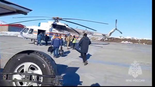 Ми-8 вылетел к месту обрушения рудника в Магаданской области — восемь человек могут находиться под завалами - Sputnik Армения