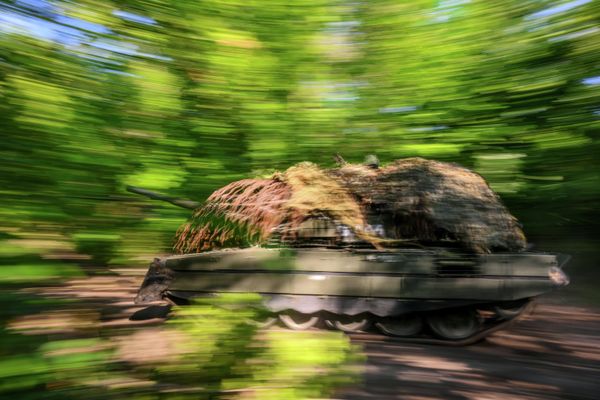 Танк Т-72 на месте расположения группировки войск "Центр" на Покровском направлении СВО в Донецкой народной республике - Sputnik Армения