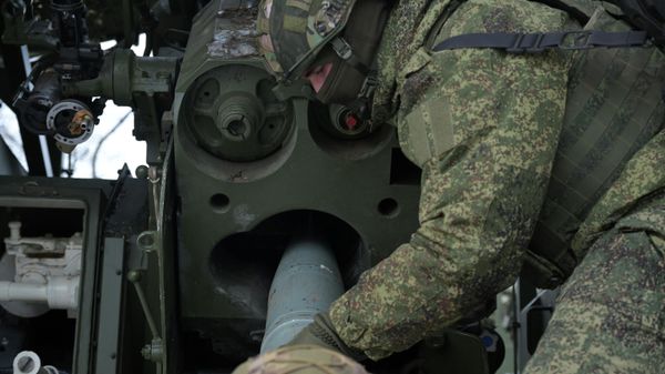 Боевая работа артиллеристов группировки войск Запад на Харьковском направлении - Sputnik Армения