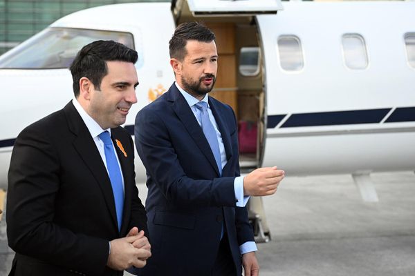 Ален Симонян разговаривает с президентом Черногории Яковом Милатовичем - Sputnik Армения