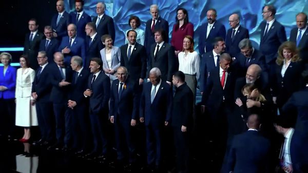 Участники саммита Европейского политического сообщества сделали совместное фото - Sputnik Армения