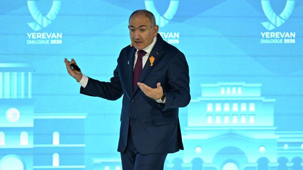 Премьер-министр Никол Пашинян выступает на инаугурационной сессии в первый день Ереванского диалога 2026 (5 мая 2026). Еревaн - Sputnik Армения