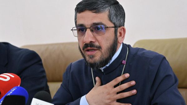 Մասյացոտնի թեմի առաջնորդական տեղապահ Ռուբեն վարդապետ Զարգարյան - Sputnik Արմենիա