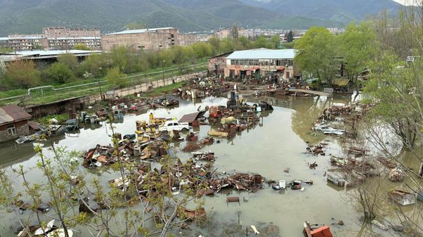 Փամբակ գետի մեջ շինաղբ են լցնում, վրան օբյեկտներ սարքում. քաղաքացին ահազանգում է - Sputnik Արմենիա