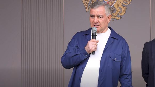 Скрин в видео встречи Самвела Карапетяна с жителями Гегаркуникской области от 13 мая 2026 года - Sputnik Армения