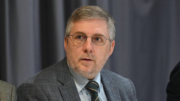 Иван Сафранчук во время круглого стола АЦССИ Российско-американские отношения и их влияние на Армению и постсоветское пространство (15 мая 2026). Еревaн - Sputnik Армения