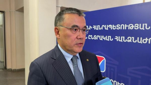 Заместитель Генсека СНГ Нурлан Сейтимов о начале работы наблюдателей Организации в Армении - Sputnik Армения