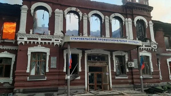 Последствия атаки на учебный корпус и общежитие Старобельского колледжа нашего педуниверситета - Sputnik Армения