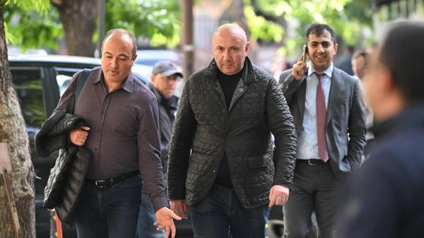 Андраник Теванян прибыл в ЦИК на заседание по его делу (22 мая 2026). Ереван - Sputnik Армения