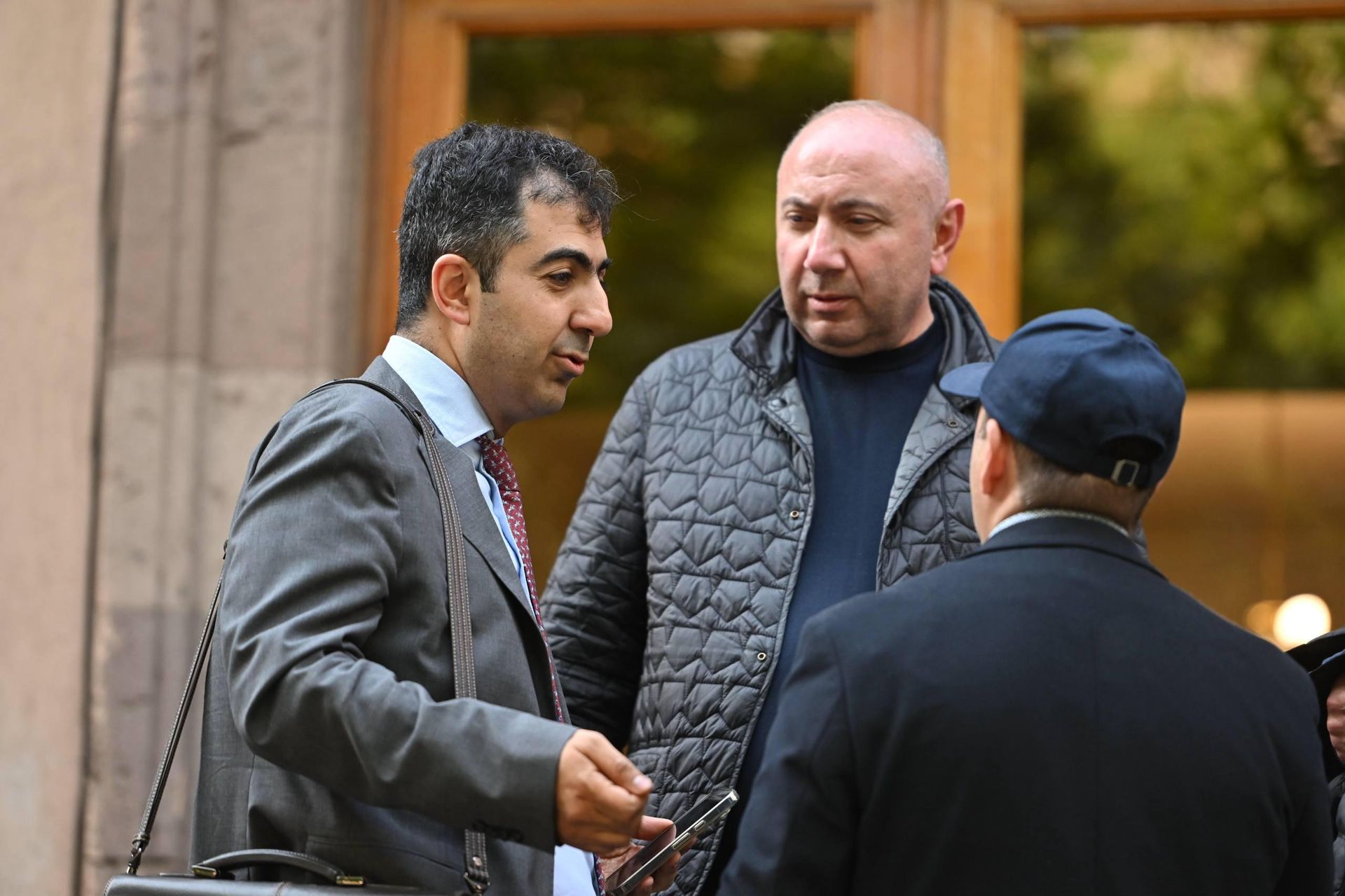 Адвокат Арам Орбелян прибыл в ЦИК на заседание по делу Андраника Теваняна (22 мая 2026). Ереван - Sputnik Արմենիա, 1920, 22.05.2026
