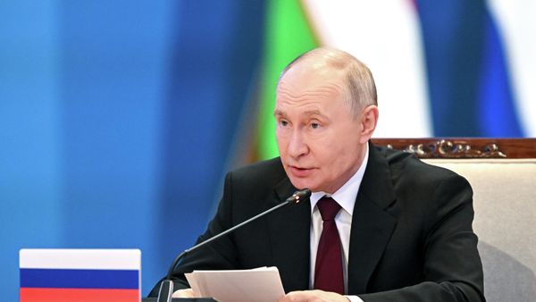 Президент России Владимир Путин выступает во время заседания Высшего Евразийского экономического совета в расширенном составе (29 мая 2026). Астана - Sputnik Армения