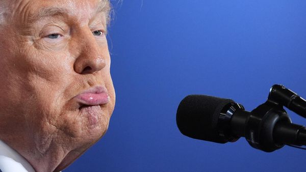 Президент США Дональд Трамп выступает в Роклендском общественном колледже (22 мая 2026)ю Сафферн - Sputnik Армения