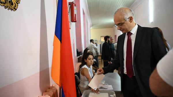 Լևոն Զուրաբյան - Sputnik Արմենիա
