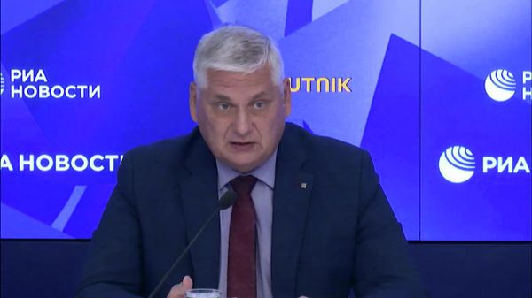 Российской политике в отношении Армении нужны хладнокровие и системный подход: Сергей Маркедонов - Sputnik Армения