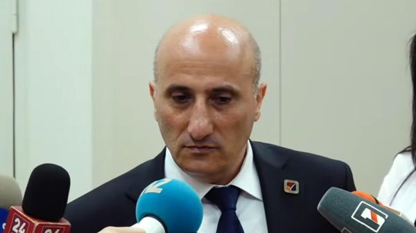 Глава ЦИК Ваагн Овакимян проводит брифинг в НС РА (10 июня 2026). Еревaн - Sputnik Армения