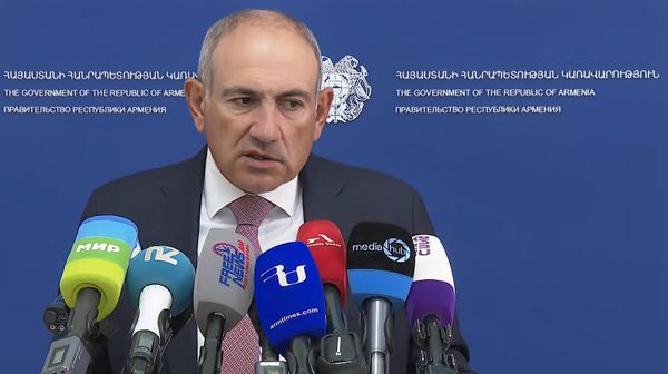 Премьер-министр Никол Пашинян отвечает на вопросы журналистов - Sputnik Армения