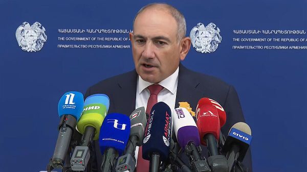 Премьер-министр Никол Пашинян отвечает на вопросы журналистов - Sputnik Армения