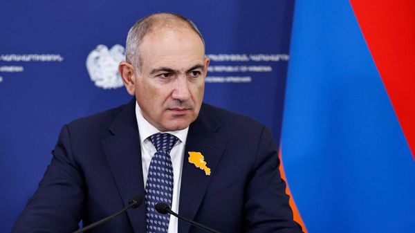 Премьер-министр Никол Пашинян во время совместной пресс конференции с председателем Европейской комиссии (2 июля 2026). Еревaн - Sputnik Армения