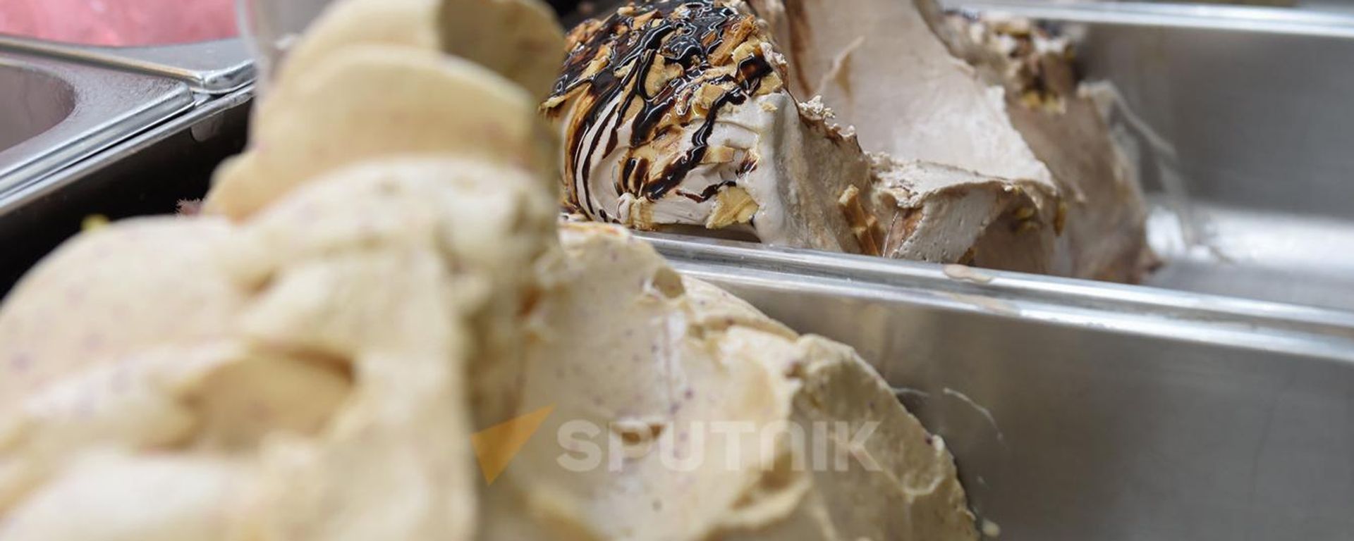 Итальянское мороженое Sorriso Gelato в Еревaне Итальянское мороженое Sorriso Gelato в Еревaне - Sputnik Армения, 1920, 10.06.2021