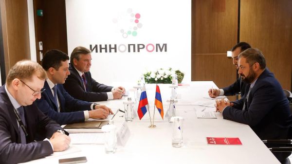 Գևորգ Պապոյանի և Անտոն Ալիխանովի հանդիպումը - Sputnik Արմենիա