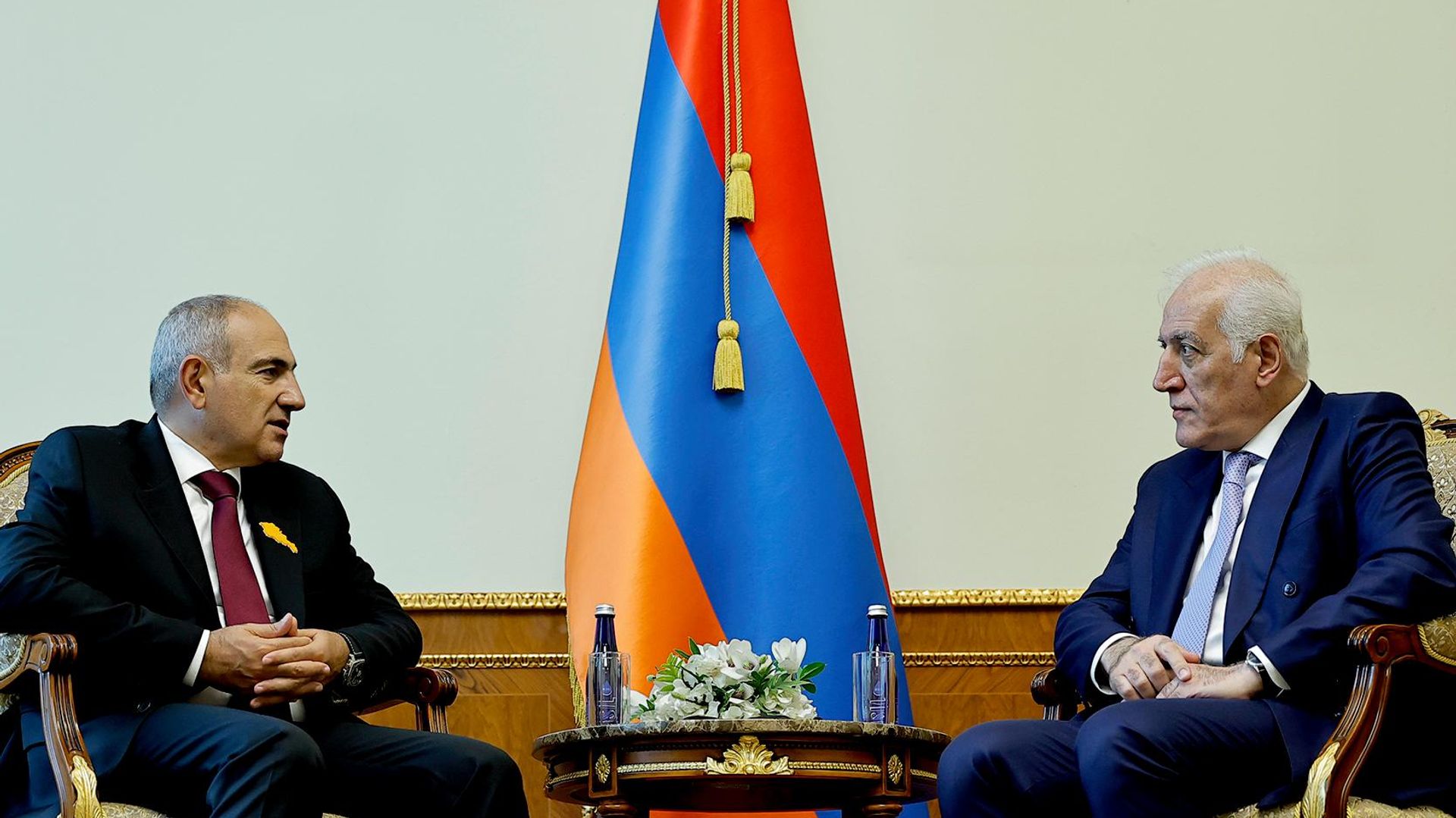 Նիկոլ Փաշինյանն ու Վահագն Խաչատուրյանը Նիկոլ Փաշինյանն ու Վահագն Խաչատուրյանը - Sputnik Արմենիա, 1920, 02.08.2026