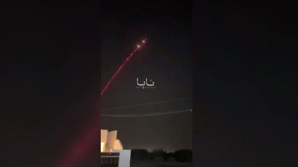 Иран нанес серию ракетно-дроновых ударов на севере Ирака и по американскому военному объекту в Иордании - Sputnik Армения