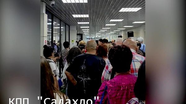 Огромные очереди на армяно-грузинской границе - Sputnik Армения